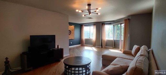 364 Palisade Ave, Cliffside Park NJ  07010-2778 exterior
