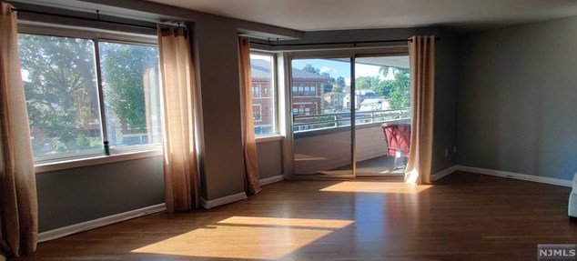 364 Palisade Ave, Cliffside Park NJ  07010-2778 exterior