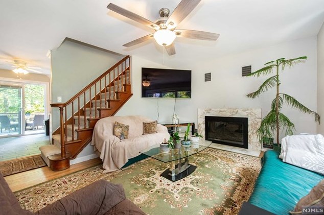 730 Hamburg Tpke, Wayne NJ  07470-2019 exterior