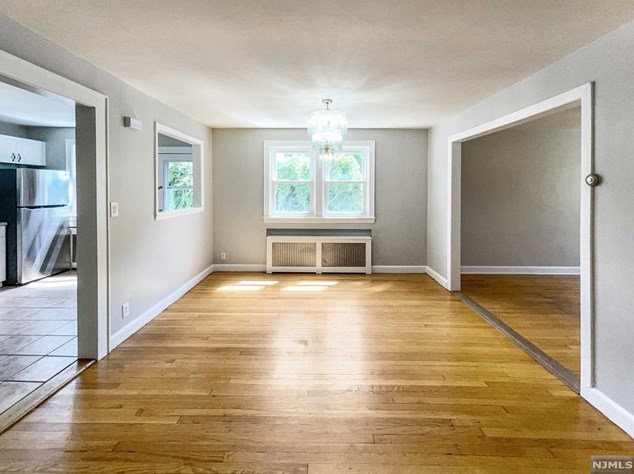 229 Riv Dr, Elmwood Park NJ  07407-1721 exterior
