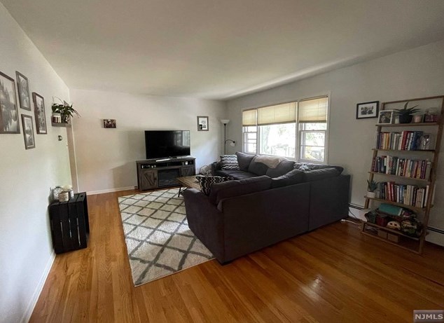 21 Steuben Ave, Westwood NJ  07675-1546 exterior