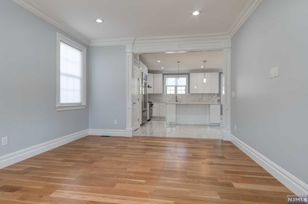 405 Riverdale Blvd, Pompton Falls NJ  07442-2425 exterior