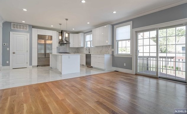 405 Riverdale Blvd, Pompton Falls NJ  07442-2425 exterior