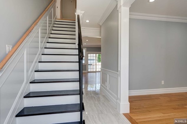 405 Riverdale Blvd, Pompton Falls NJ  07442-2425 exterior