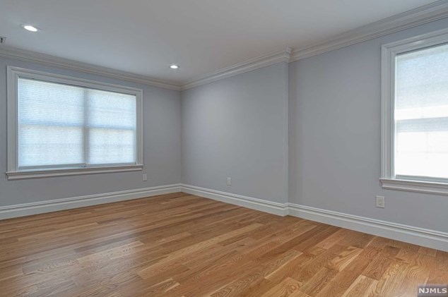 405 Riverdale Blvd, Pompton Falls NJ  07442-2425 exterior