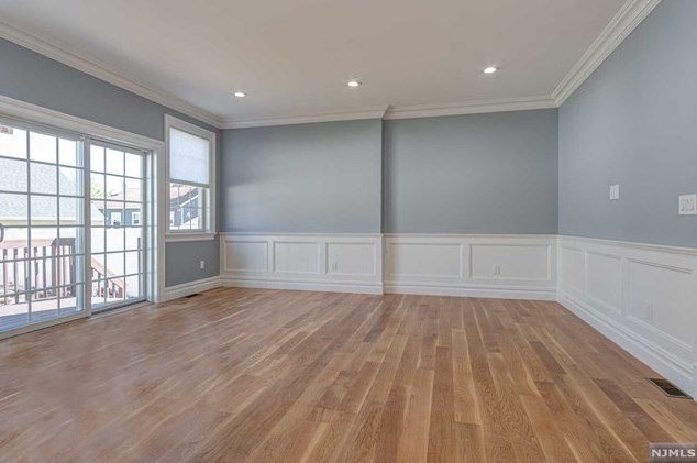 405 Riverdale Blvd, Pompton Falls NJ  07442-2425 exterior