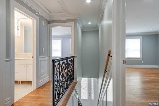 405 Riverdale Blvd, Pompton Falls NJ  07442-2425 exterior