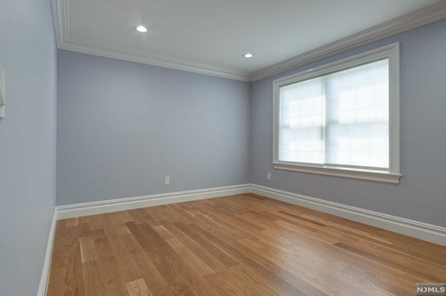 405 Riverdale Blvd, Pompton Falls NJ  07442-2425 exterior