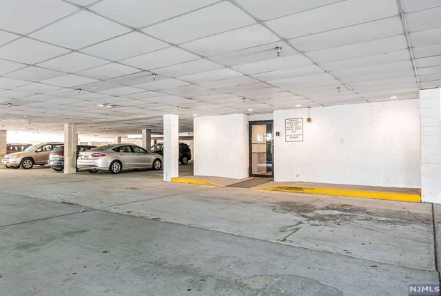 310 Lookout Ave, Hackensack NJ  07601-3605 exterior