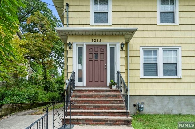 1012 Bergen Blvd, West Fort Lee NJ  07024-1504 exterior