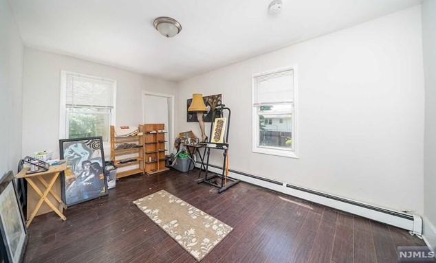 160 Fairmount Ave, Newark NJ  07103-2433 exterior