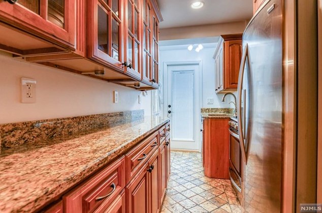 91 Barbara St, Newark NJ 07105-3302 exterior