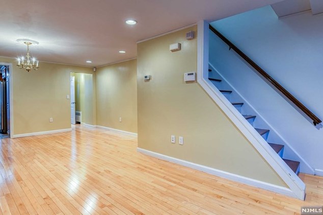 91 Barbara St, Newark NJ 07105-3302 exterior