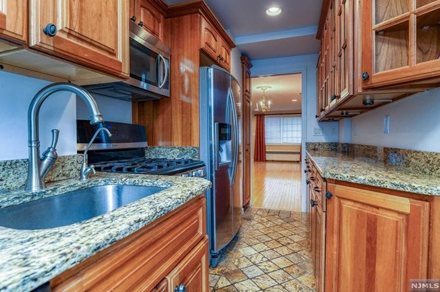 91 Barbara St, Newark NJ 07105-3302 exterior