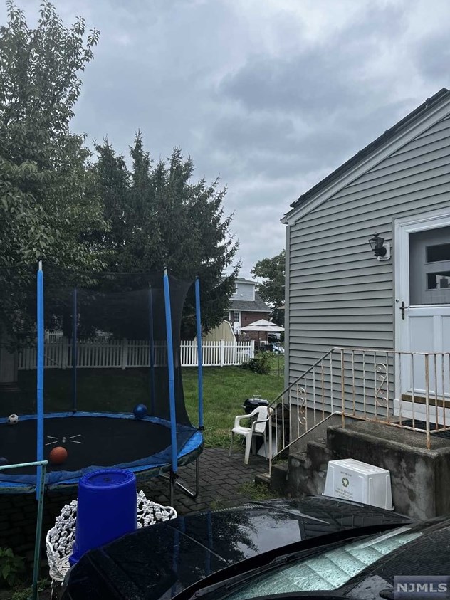 530 2nd Ave, Lyndhurst NJ  07071-1511 exterior