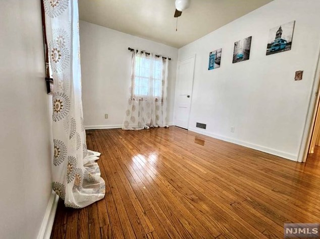 332 Prospect Ave, Bergenfield NJ  07621-1248 exterior