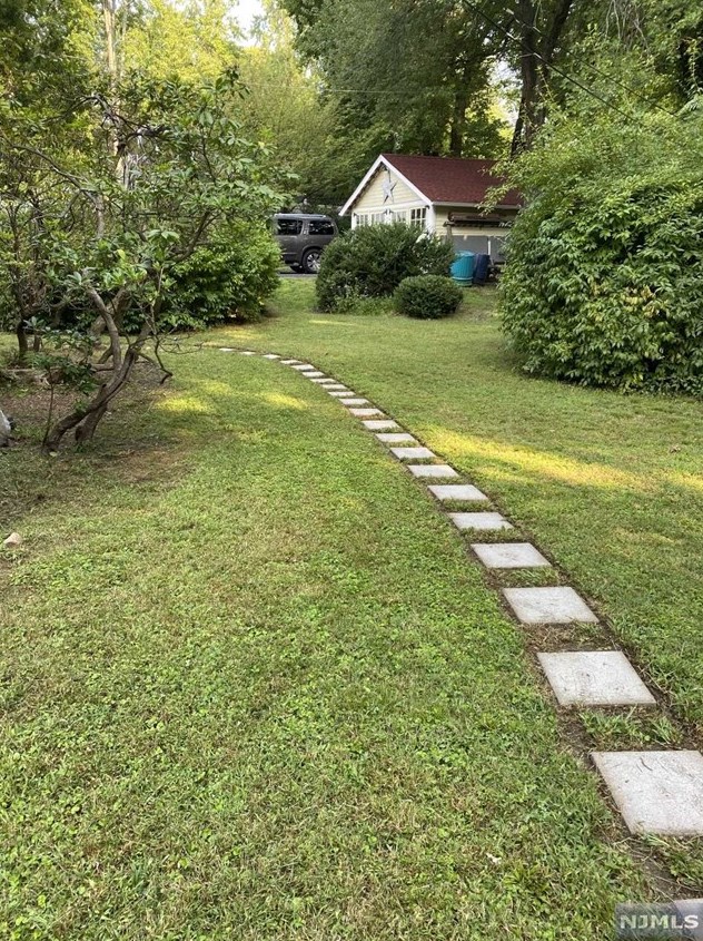 67 Clinton Ave, Tenafly NJ  07670-2102 exterior