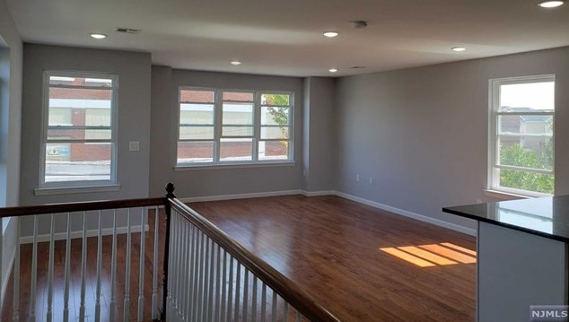 257 Jelliff Ave, Newark NJ  07108-2209 exterior