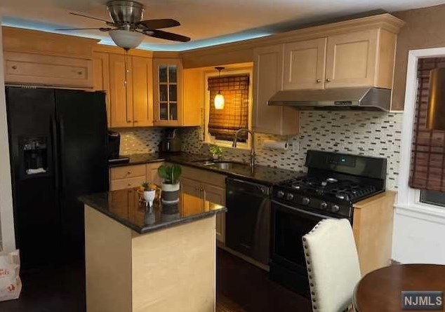 189 Main St, Bergenfield NJ 07621-2122 exterior