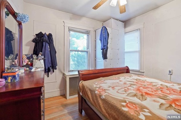 436 Chestnut St, Ridgefield NJ  07657-2606 exterior