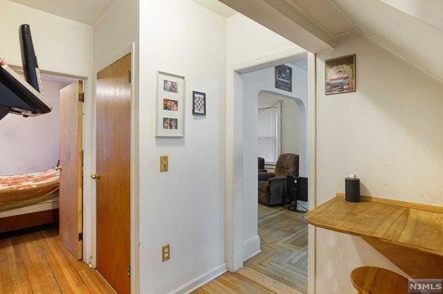 436 Chestnut St, Ridgefield NJ  07657-2606 exterior