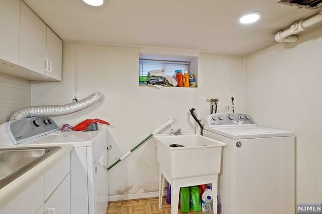 436 Chestnut St, Ridgefield NJ  07657-2606 exterior