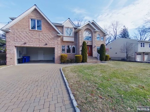 131 Elm St, Tenafly NJ  07670-3033 exterior