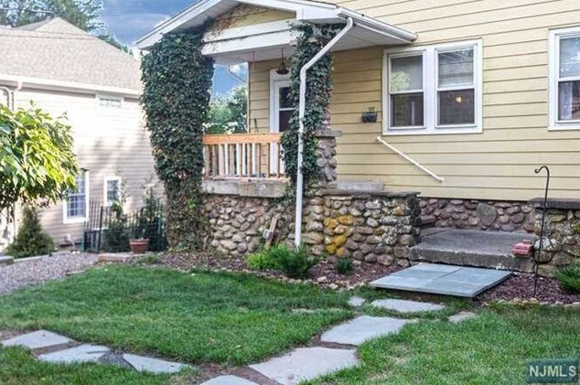 119 Ridge Ave, Park Ridge NJ  07656-1631 exterior