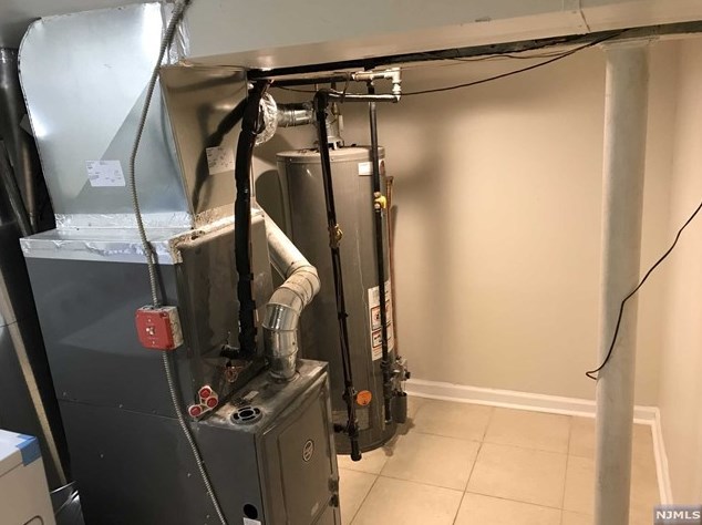 43 Garden St, Bergenfield NJ  07621-2743 exterior