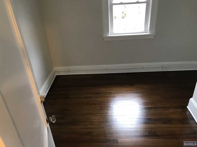 43 Garden St, Bergenfield NJ  07621-2743 exterior