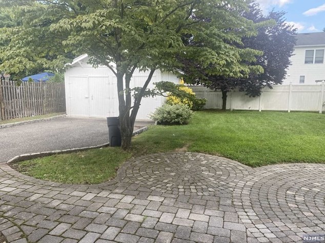 43 Garden St, Bergenfield NJ  07621-2743 exterior