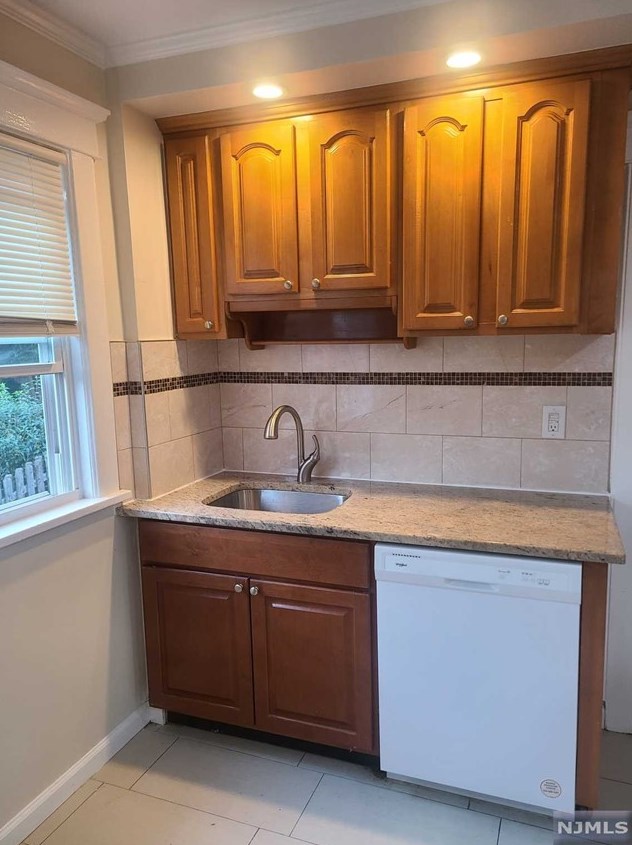 43 Garden St, Bergenfield NJ  07621-2743 exterior