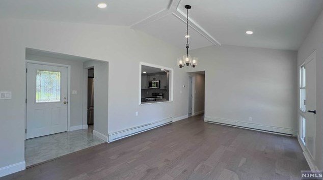 48 Emwood Dr, Emerson NJ  07630-1902 exterior