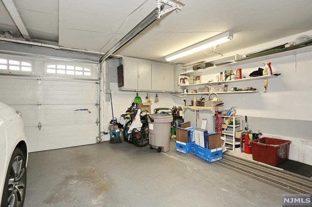 2 Beechwood Ave, Elmwood Park NJ  07407-1711 exterior