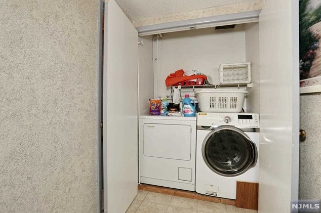 2 Beechwood Ave, Elmwood Park NJ  07407-1711 exterior