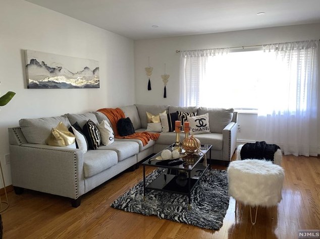 394 Chestnut Ave, South Hackensack NJ  07606-1514 exterior