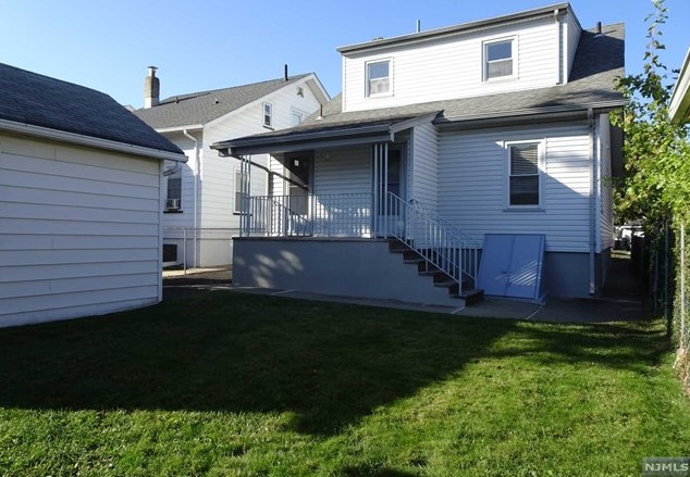 41 8 St, Clifton NJ 07011-1775 exterior