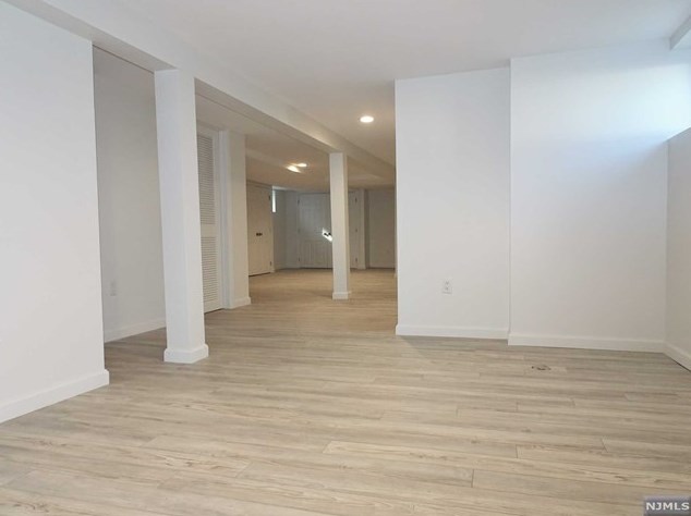 41 8 St, Clifton NJ 07011-1775 exterior