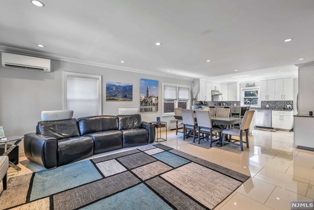 212 Bellemeade Ave, West Fort Lee NJ  07024-4306 exterior