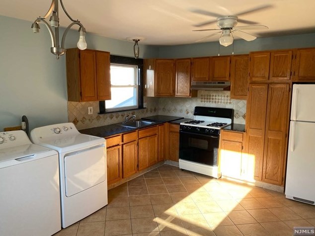 10 Kennedy Ct, Lyndhurst NJ  07071-2019 exterior