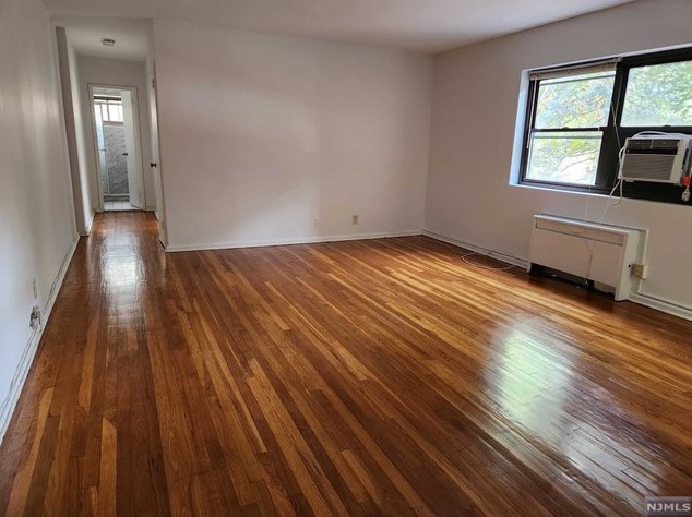 3050 Edwin Ave, West Fort Lee NJ 07024-3661 exterior