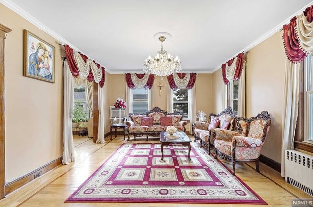121 Washington St, Lodi NJ  07644-3202 exterior