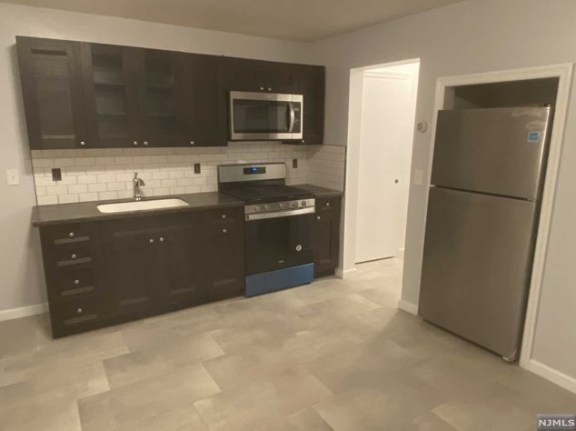 54 Frederick St, Hackensack NJ  07601-5235 exterior