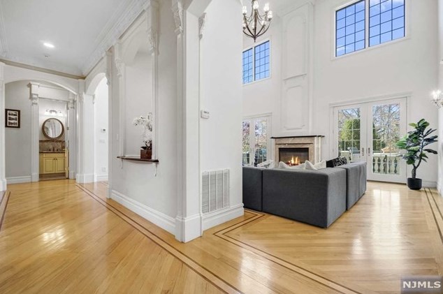 372 Woodland St, Englewood NJ  07631-2027 exterior