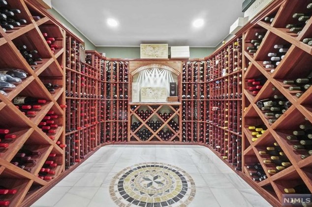 372 Woodland St, Englewood NJ  07631-2027 exterior