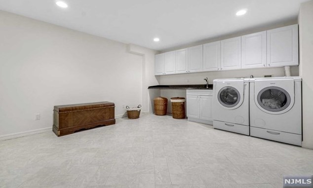 372 Woodland St, Englewood NJ  07631-2027 exterior