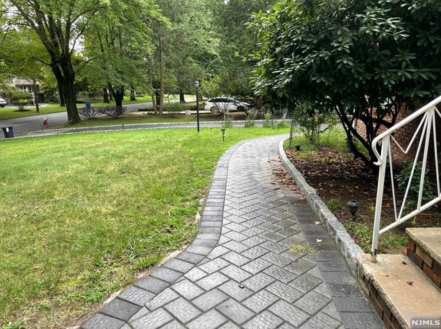 770 Scott Dr, Westwood NJ  07675-6652 exterior
