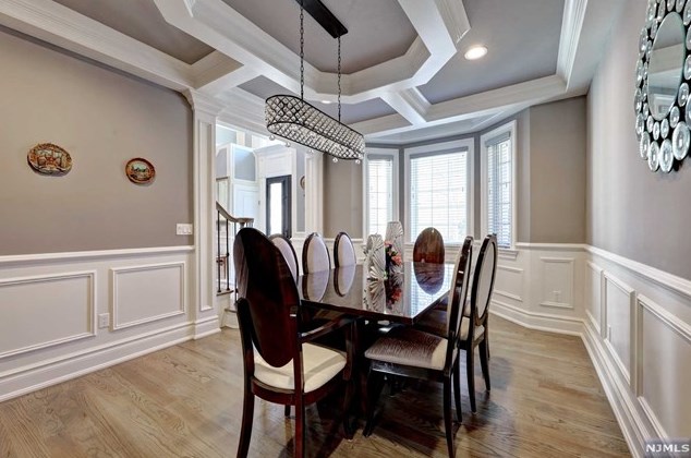 154 Spring Ln, Paramus NJ  07652-5302 exterior