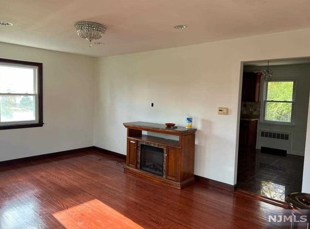 53 Fairfield Dr, Paramus NJ  07652-2510 exterior
