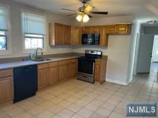 45 Hedden Ter, Newark NJ  07108-1707 exterior